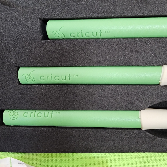 Cricuit Essential Tool Set Green - Picture 4 of 5